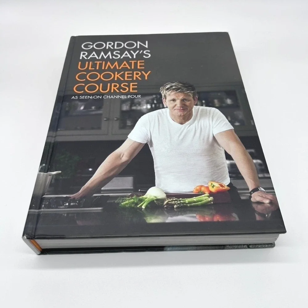 Gordon Ramsay Ultimate Cookery Course‎ Hardcover Cookbook 120+ Recipes